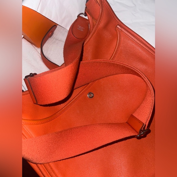 HERMES SOFT EPSOM CALFSKIN EVELYN POCHE - Picture 9 of 10